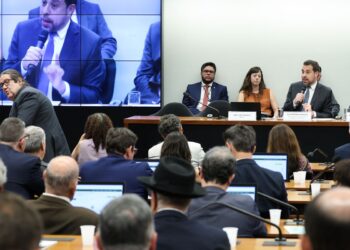 Boulos critica compensação a empresas pelo fim da escala 6×1