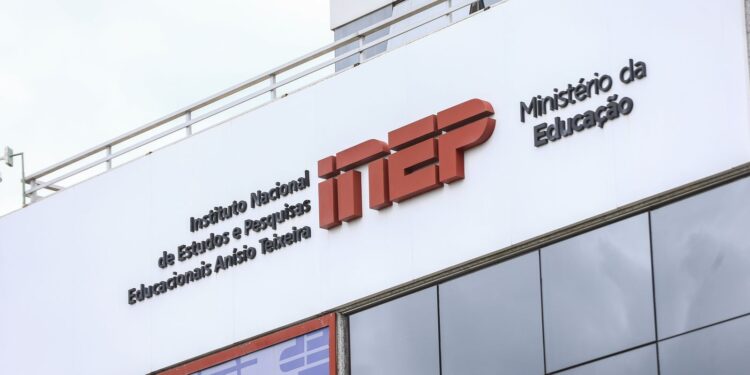 Inep divulga regras para seleção de certificadores para provas de 2026