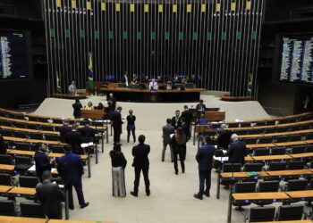 Minirreforma eleitoral limita e parcela multas de partidos; entenda