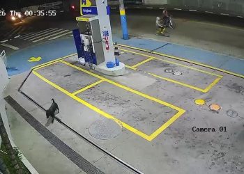 VÍDEO: Policiais resgatam homem mantido refém em carro roubado em Guarulhos